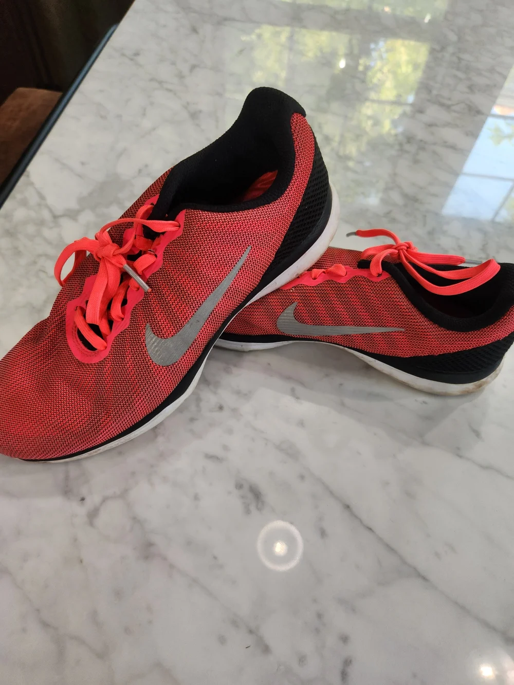 Nike Red Athletic Running Shoes, BARELY WORN, GOOD CONDITION.